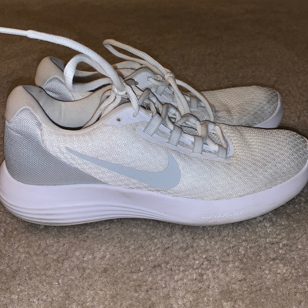 white nike sneakers